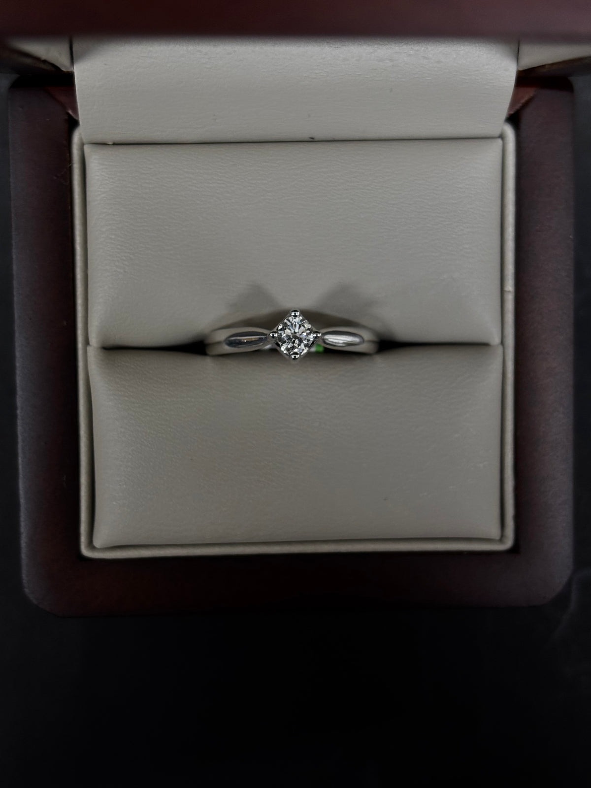 Anillo Oro Blanco 18k - 0.20ct Brillante Natural