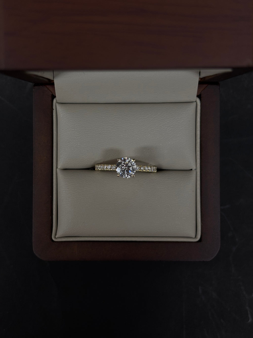 Anillo Oro Amarillo 14k - 0.78 ct Brillante de Laboratio