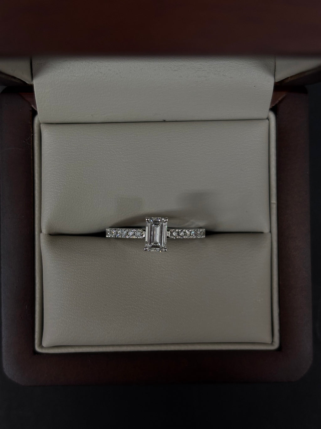 Anillo Oro Blanco 14k - 0.79ct Brillante de Laboratio