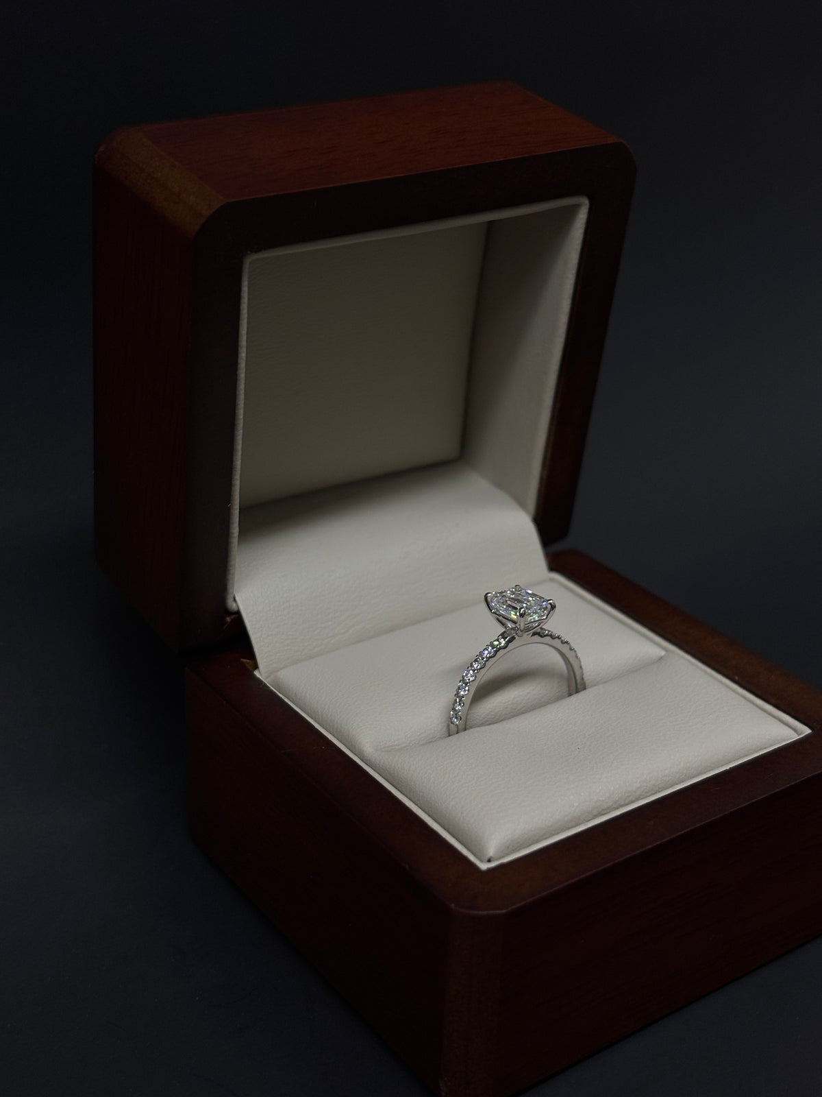 Anillo Oro Blanco 14k - 1.27ct Brillante de Laboratio con Certificado IGI