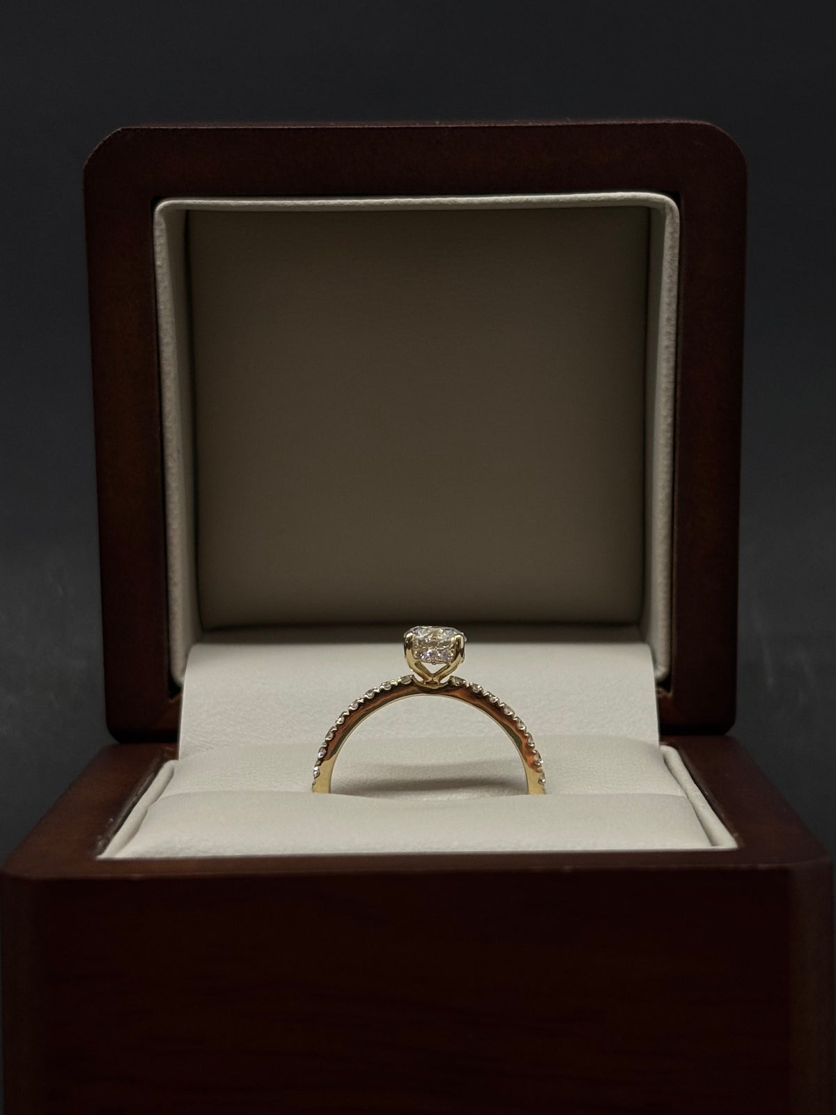 Anillo Oro Amarillo 14k - 0.84 ct Brillante de Laboratio