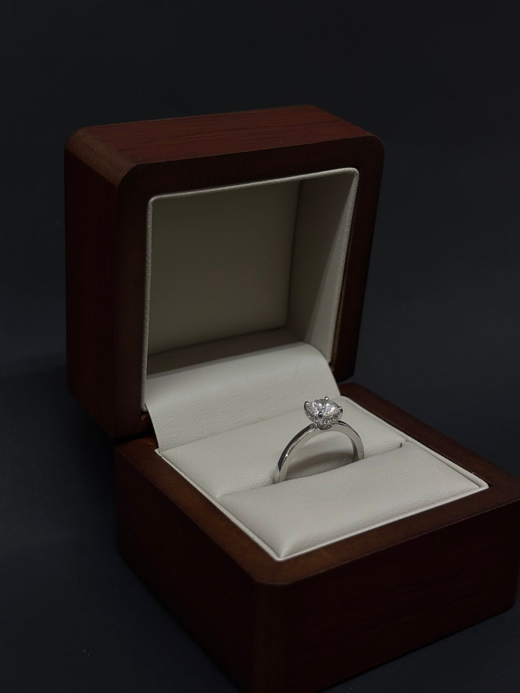 Anillo Oro Blanco 14k - 0.95 ct Brillante de Laboratio