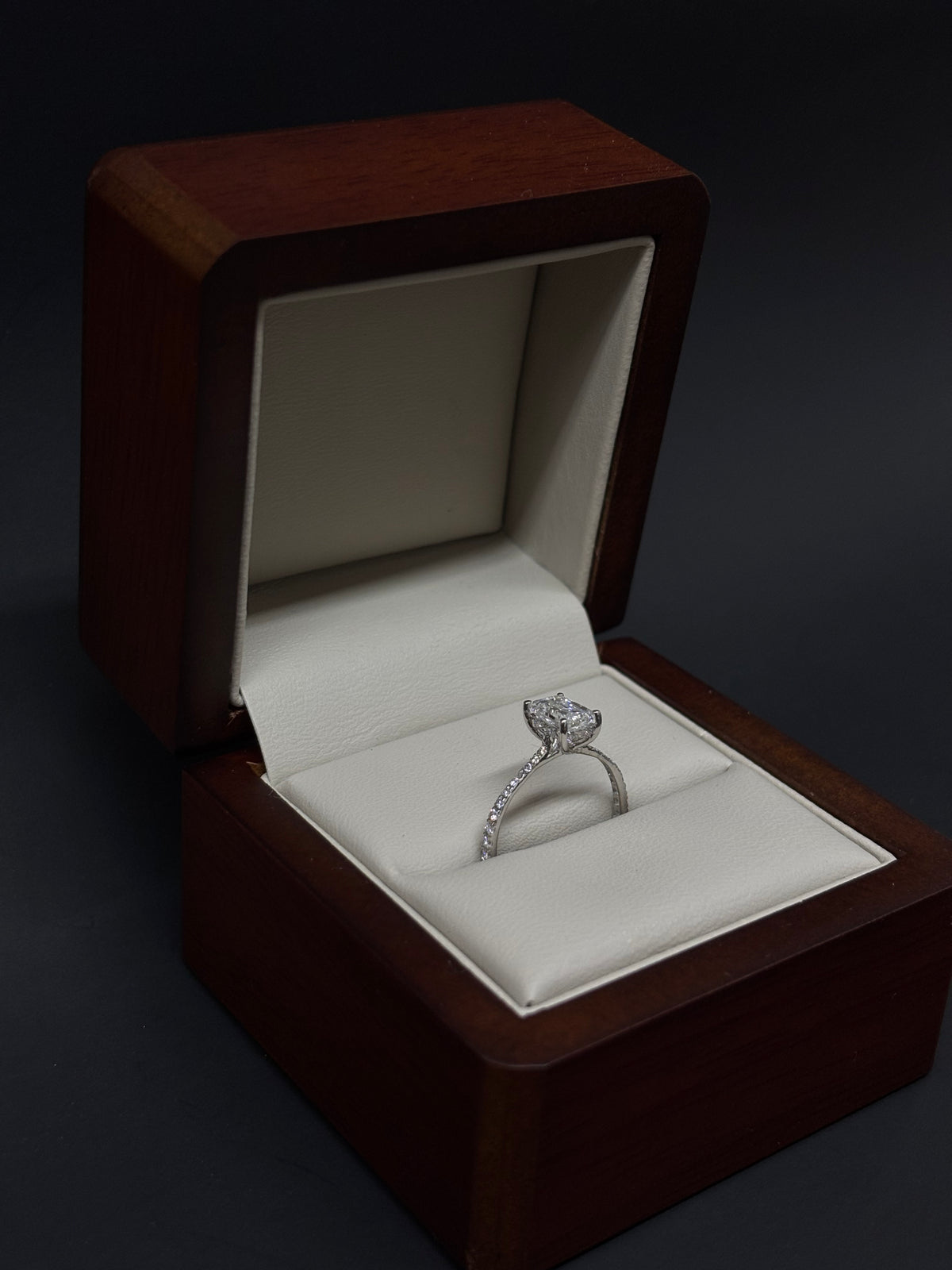Anillo Oro Blanco 14k - 1.10ct Brillante de Laboratio