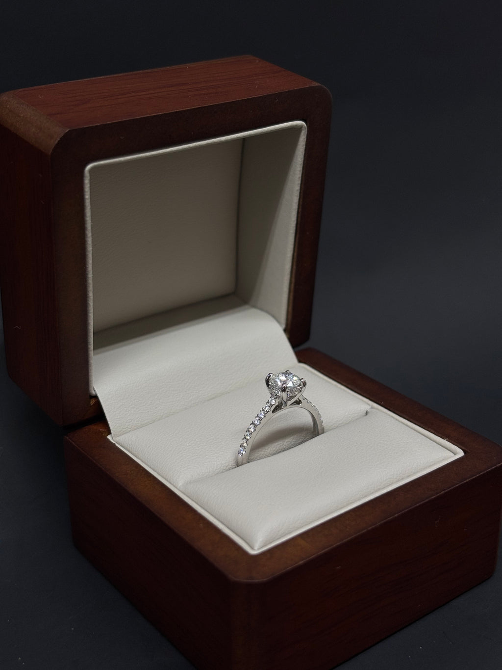 Anillo Oro Blanco 14k - 0.78 ct Brillante de Laboratio