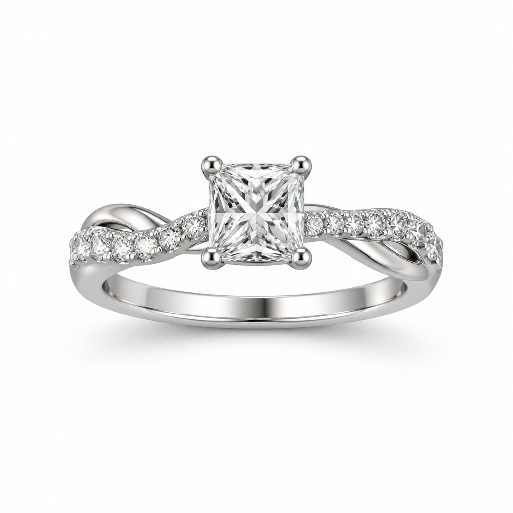 Anillo de oro blanco sobre fondo blanco, con el diamante de frente e inclinado 15° hacia delante